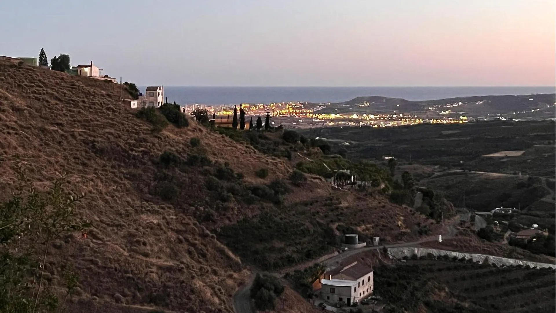 Casa vacanze Nice Home In Arenas With Kitchenette
